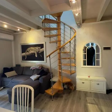 Il Gabbiano - In With Pool Desenzano del Garda