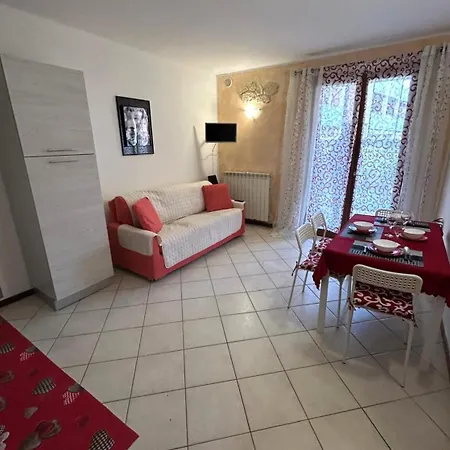 Il Gabbiano - In With Pool Apartamento Desenzano del Garda